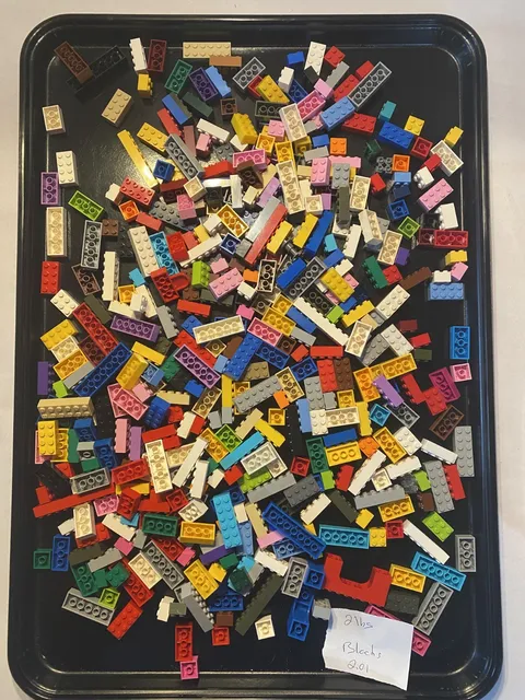 Lego 2 X Blocks (Lot 2.01) – Random Selection of Sizes and Colors