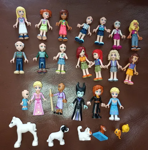 LEGO FRIENDS & DISNEY FIGURES LOT 25 PC