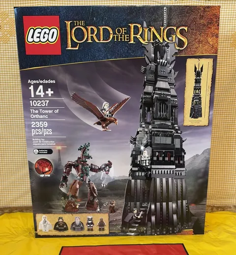 LEGO 10237 THE LORD OF THE RINGS THE TOWER OF ORTHANC  BRAND NEW SEALED BOX !!
