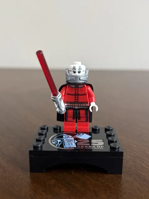 LEGO Star Wars Darth Malak SW1325 75379 MINT W/ STAND