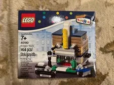 LEGO Promotional: Bricktober Town Hall (40183)