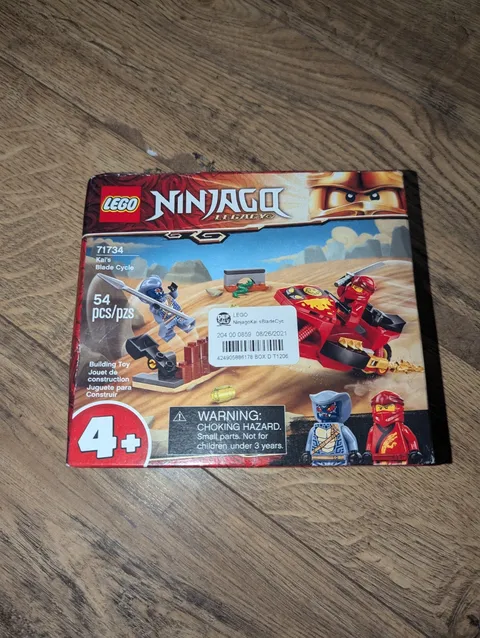 LEGO NINJAGO: Kai's Blade Cycle (71734) DAMAGED BOX