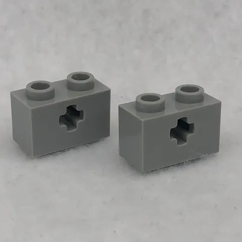 LEGO 32064 Light Bluish Gray Technic, Brick 1 x 2 with Axle Hole (x2)