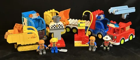 Lego Duplo Construction & Emergency Vehicles Workers Fireman  Light Up Light Bar