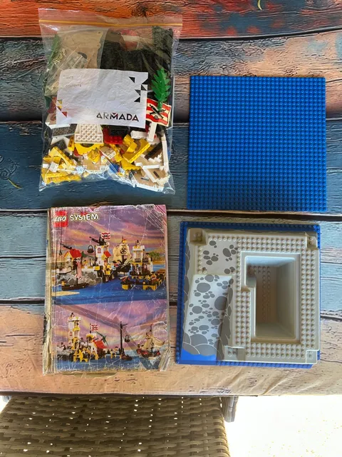 LEGO System Pirates Imperial Trading Post 6277 100% complete with instructions.