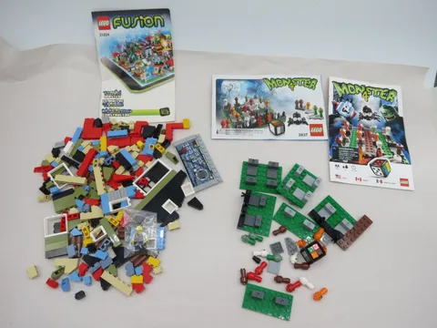 LEGO Fusion 21204 Town Master 100% Complete w/Minifigure/Monster 4 lot of 2/