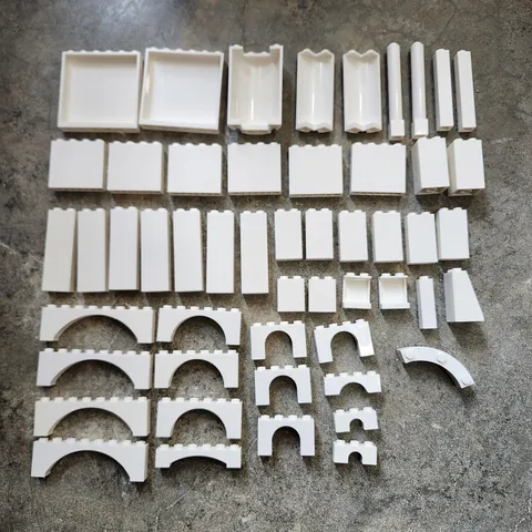LEGO Lot of 52 White Castle Arch Walls Pillars Panels Curved House City Bridge