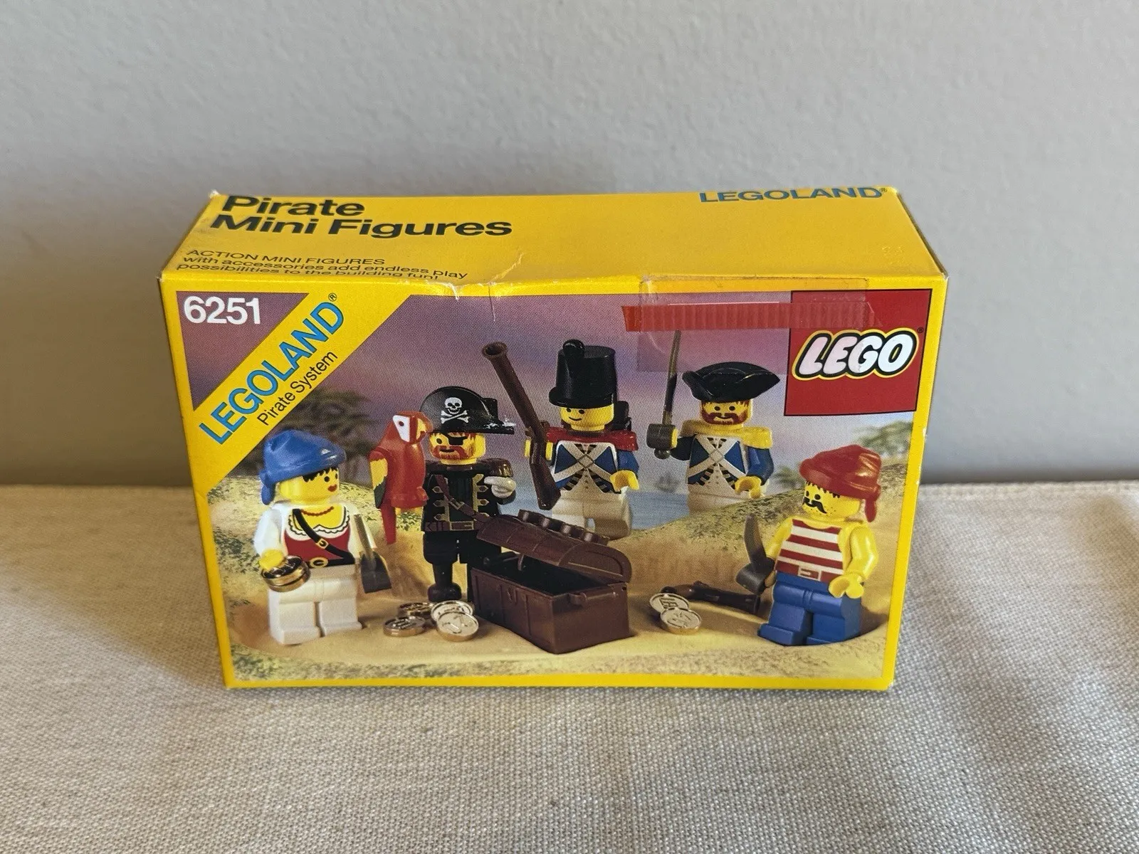 NEW LEGO Pirates 6251 Pirate Minifigures 5 Figures Vintage 1989 NIB SEALED