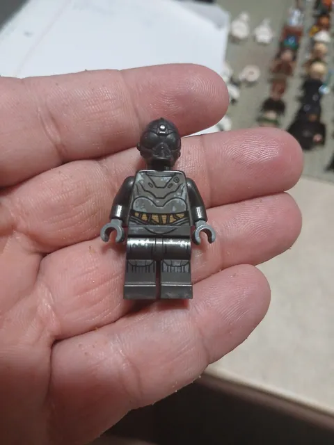 Lego Star Wars RA-7 Protocol Droid Minifigure - SW0938 - 75220