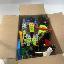 Lot of 2.5lbs Assorted Bulk Legos