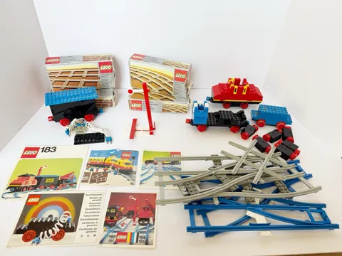 Lego 4.5v Train Track & Tons Of Accessories - Parts from Set 183
