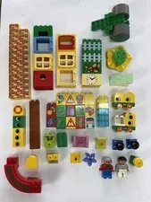 LEGO DUPLO - Face Eye Printed Brick Lot of 82 Pieces - Unique / Specialty Pieces