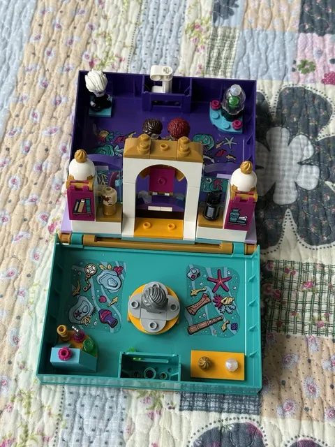 LEGO Disney Little Mermaid Story Book Adventures 43213 Ariel Ursula Eric figures