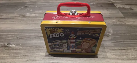 New LEGO 5007331 VIP Exclusive Collectible Retro Tin Lunchbox 2022