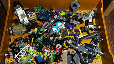 Legos 9-10 Lb Mixed Lot. Superhero/ Marvel/ DC/ Etc. Assembled and Loose Pieces.