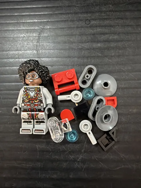 LEGO - Ironheart MK1 minifigure (sh848) set 76211 See Pictures With Pcs