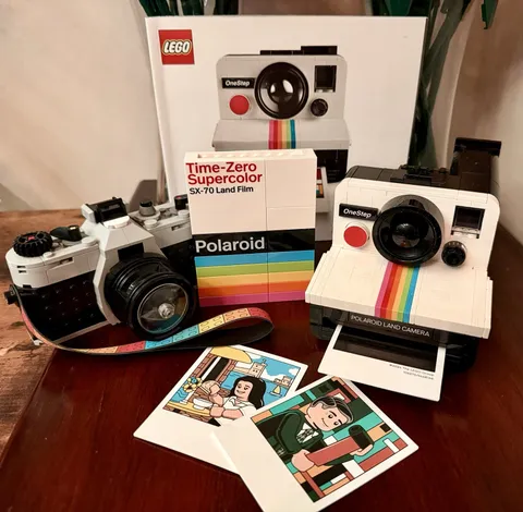 LEGO Ideas 21345 Polaroid OneStep SX-70 Camera/bonus set included/w booklet
