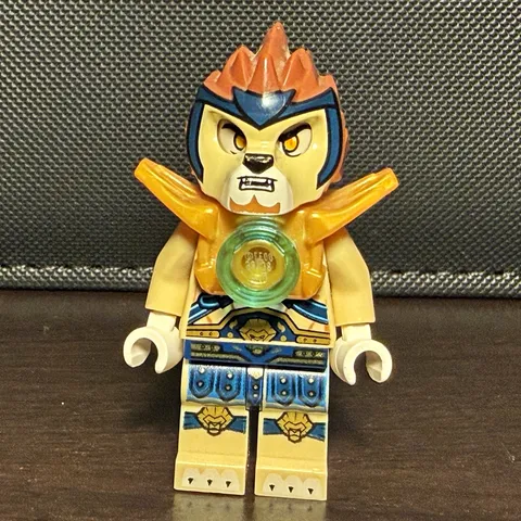 LEGO Legends of Chima Laval Lion Minifigure w/ Trans-Blue Chest Orb loc001