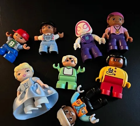 LEGO DUPLO Lot of 8 Mixed Character Minifigures Plastic Age 2+ Vintage Disney