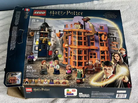 LEGO Harry Potter 76422 Weasleys Wizard Wheezes Open Box - Completeness Unknown