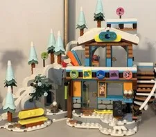 Lego Friends Holiday Ski Slope and Café (41756) AS-IS