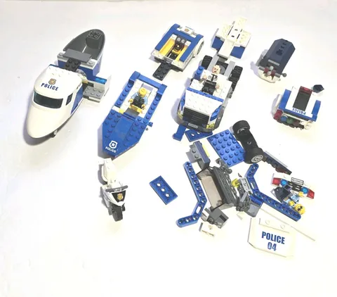 MISC Lego LOT Police Vehicles Figures Boats Trailers Motorcycle  INCOMPLETE SET 