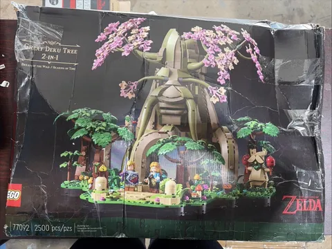 LEGO The Legend of Zelda Great Deku Tree 2in1 - Model Kit 77092 2500 pieces
