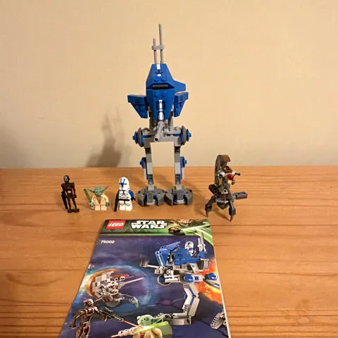LEGO Star Wars Clone Wars AT-RT 75002 100% Complete w/ 501st Clone & Yoda