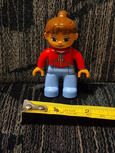 New Lego Duplo Brown Haired Woman Lady Mom 2.5" Figure Red Shirt Blue Pants