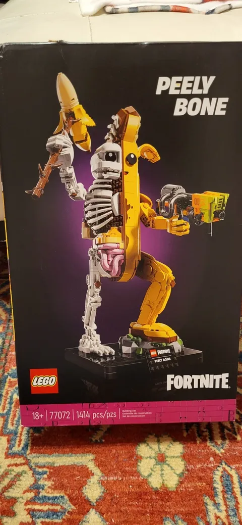 LEGO Fortnite: Peely Bone (77072) + Poster