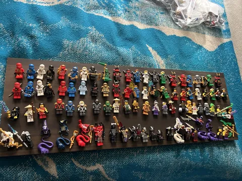 LEGO NINJAGO Minifigure Lot w/ Vehicles & Builds 