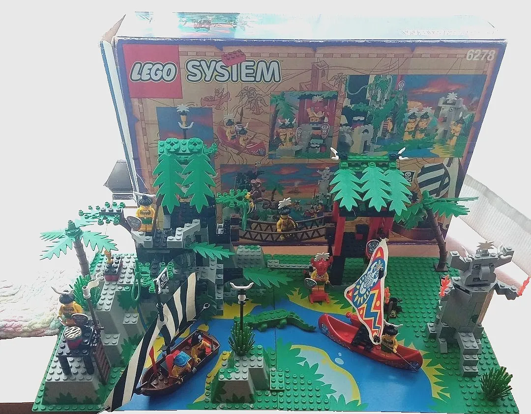 LEGO 6278 Enchanted Island Pirates Islanders 1994