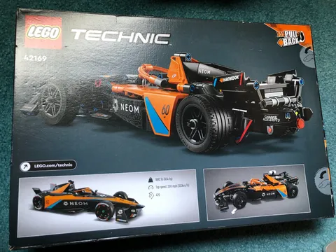 LEGO TECHNIC: Neom Mclaren Formula E Race Car (42169)