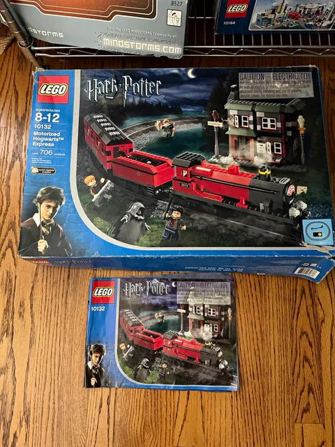 LEGO Harry Potter Hogwarts Express set #10132 Box and manual RARE!