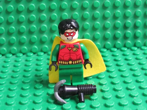 LEGO Robin Minifigure Red Mask Juniors Cape DC Super Heroes 10753 sh514 RM23