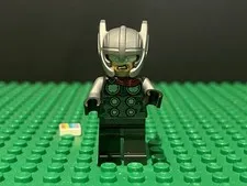 LEGO Thor Minifigure sh0680 Avengers 76169 Ragnarok Helmet No Cape