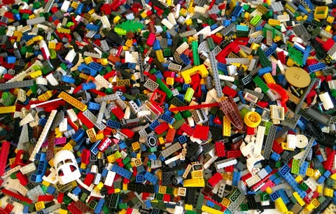 11 Pounds Bulk Lot Of Legos & Mega Bloks. Huge Assortment. Vintage to Modern.