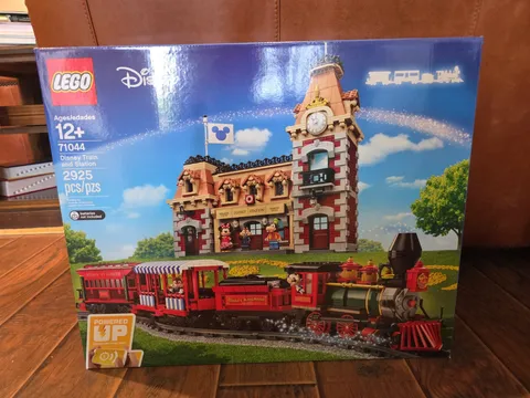 LEGO Disney: Disney Train and Station  (71044) NEW! SEALED!