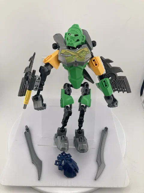 LEGO Bionicle Lewa Master of Jungle Set 70784 Incomplete Read Description