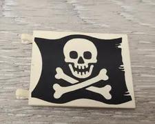 Lego 2525p01 White Flag 6 x 5 with Skull and Crossbones Jolly Roger Pattern READ