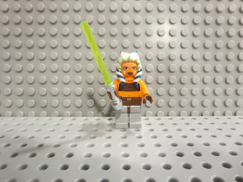 Lego Star Wars Ahsoka Tano (Padawan) - Tube Top and Belt Minifigure sw0192