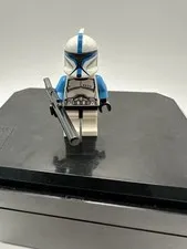 Lego Star Wars Clone Trooper Lieutenant (Phase 1) - Scowl Minifigure sw0502
