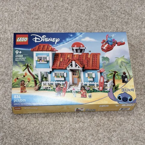 LEGO 43268 Lilo and Stitch Beach House DISNEY NEW IN BOX SEALED