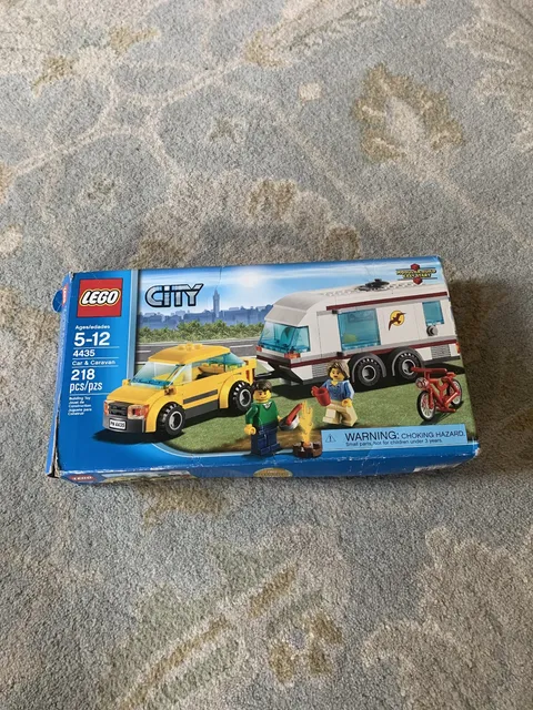 LEGO City: Car and Caravan (4435), Manual and Figures, retired HTF