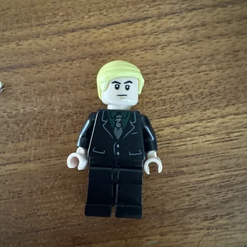 Lego Draco Malfoy 76413 hp412 Black Suit Slytherin Tie Harry Potter Minifigure