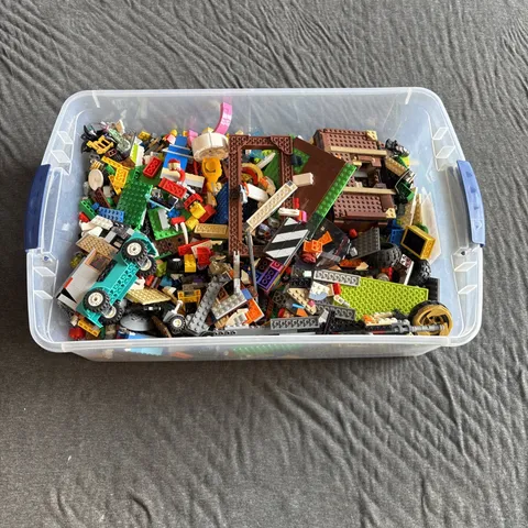 10 Pound Tub Of Legos bricks pieces Mini Figures🦵🅾️🔥