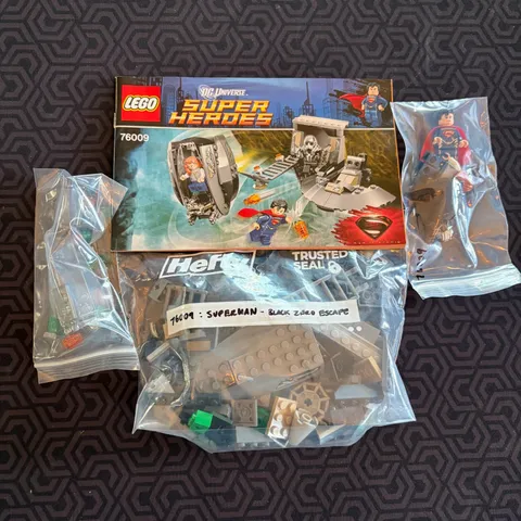 LEGO Superman: Black Zero Escape - 76009 - Complete w/ Instructions