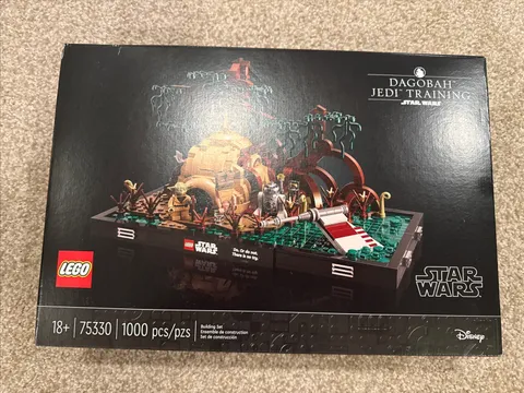 LEGO Star Wars: Dagobah Jedi Training Diorama (75330)