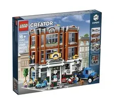 LEGO CREATOR: Assembly Square (10255)- Brand New In Factory Sealed Box