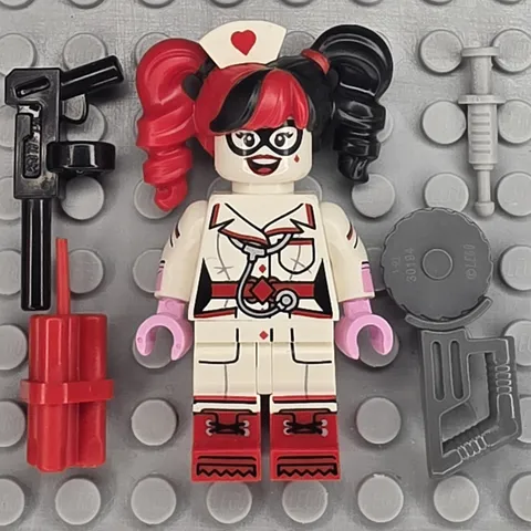 Lego DC Super Heroes Collectible Minifigure  COLTLBM13 Nurse Harley Quinn